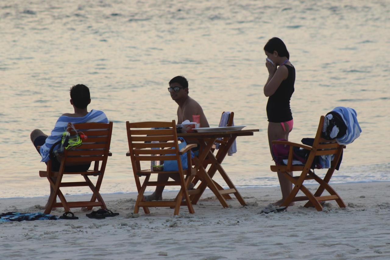 Rasdhoo Wave Blue住宿加早餐旅馆 外观 照片