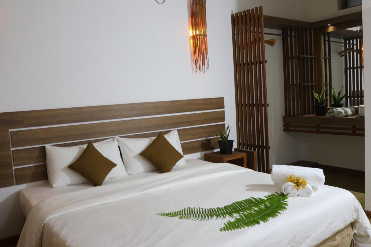 Rasdhoo Wave Blue住宿加早餐旅馆 外观 照片